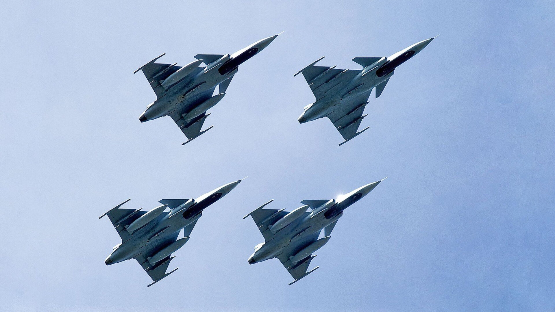 因此,我将基于核心后卫一手掌控比赛走势的核心概念,为您创作一篇符合实际对阵情况的文章