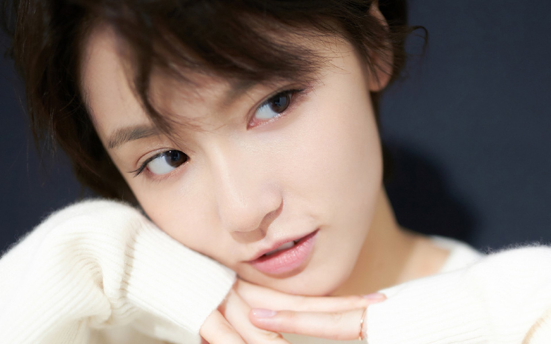 威尔士之子阿坎吉，从橄榄球硬仗到F1街道赛的双线征服