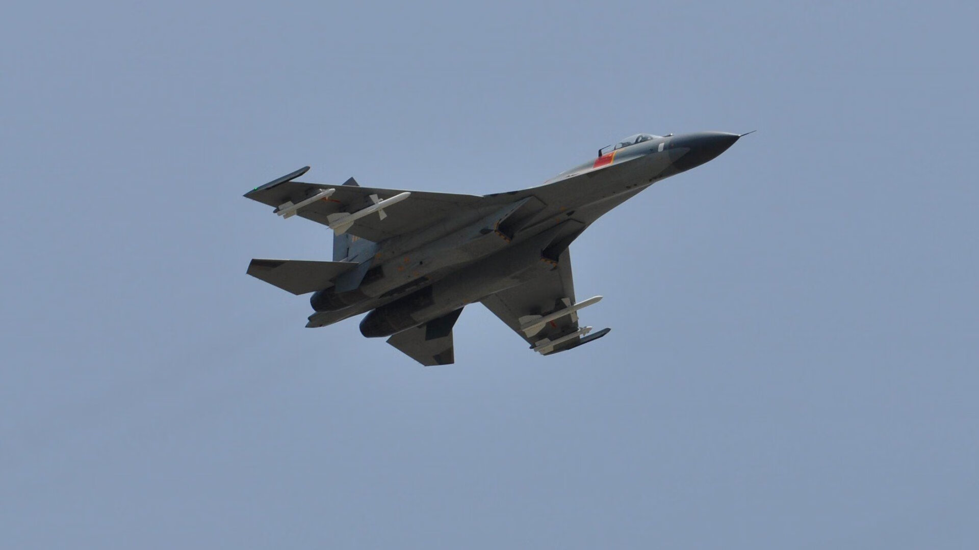 跨界巅峰，骑士篮球场碾压新疆，库里绿茵场上演德甲奇迹