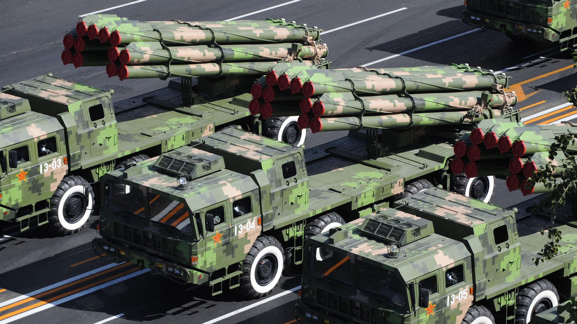 京城极速驭风沙，F1街道赛焦点战北京队强势压制新疆队夺魁